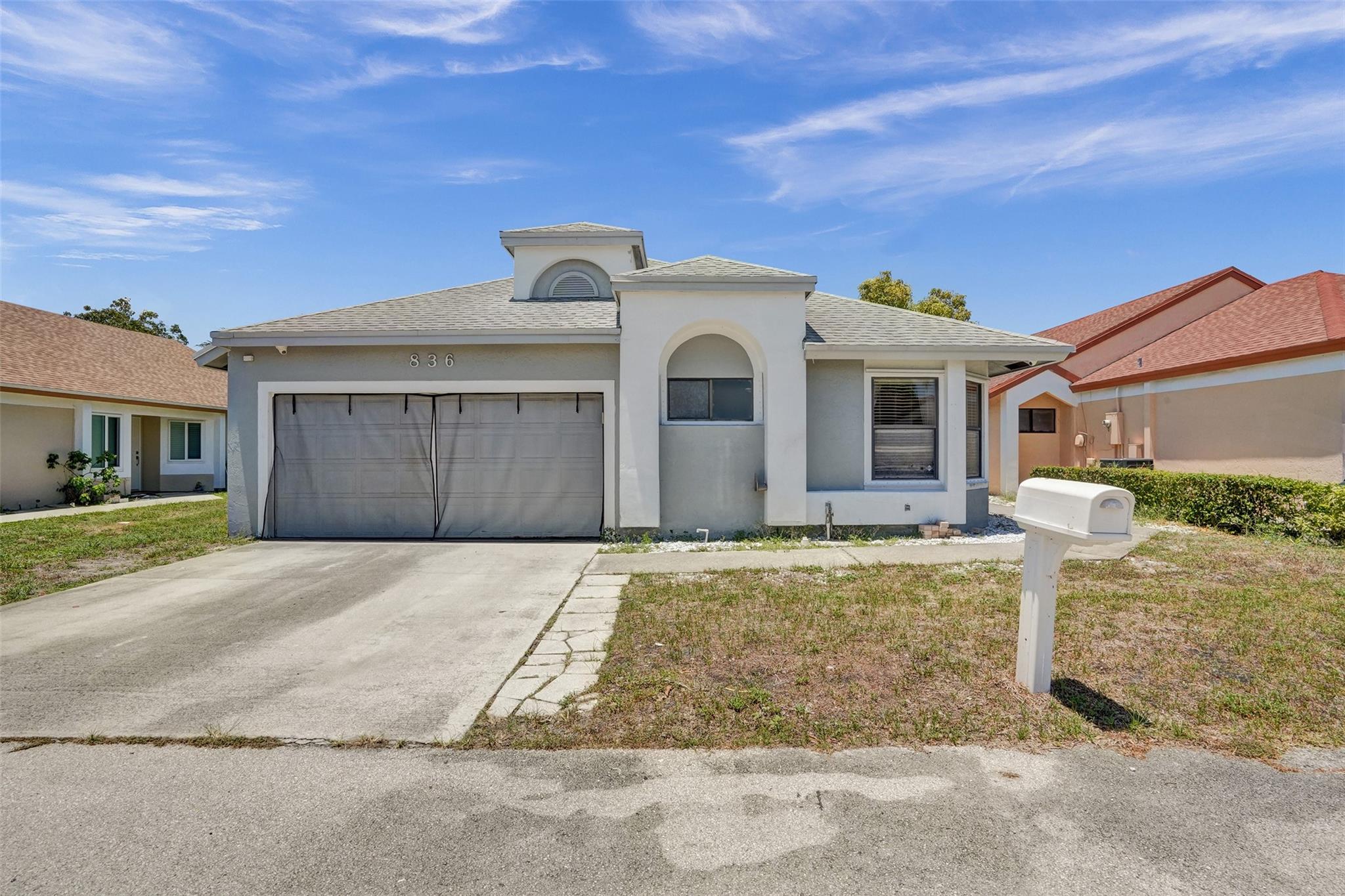 836 E Palm Run Dr