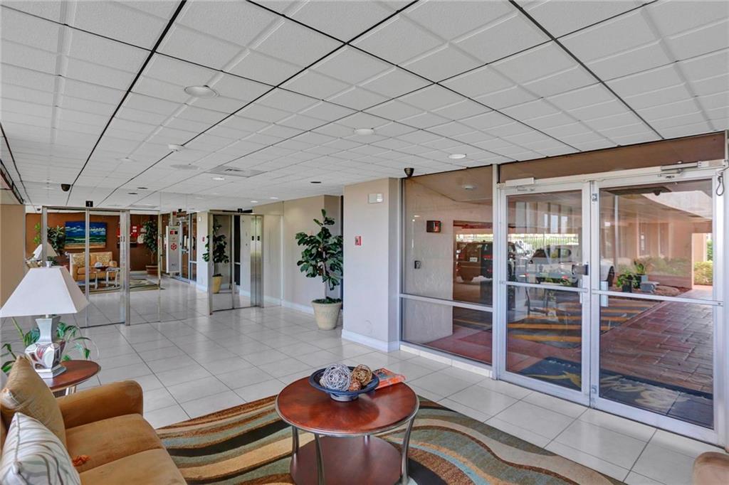 Bay Yacht Club - Residential