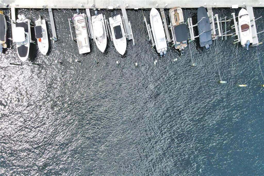Bay Yacht Club - Residential