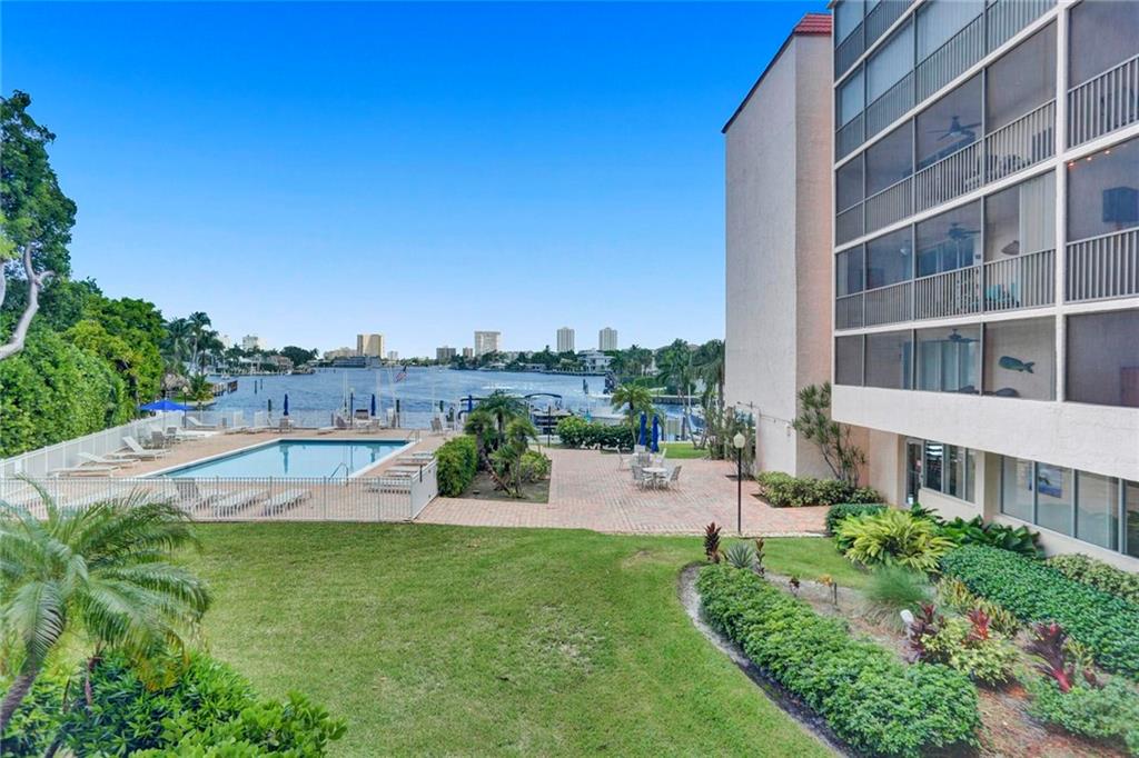 Bay Yacht Club - Residential