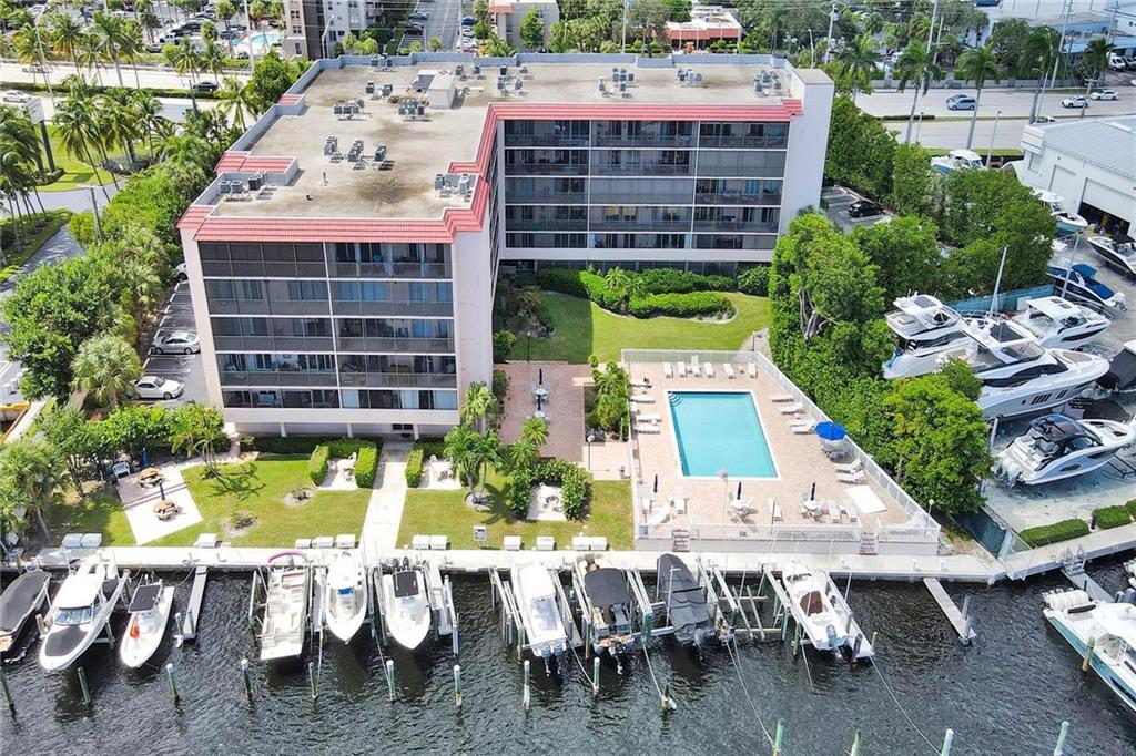 Bay Yacht Club - Residential