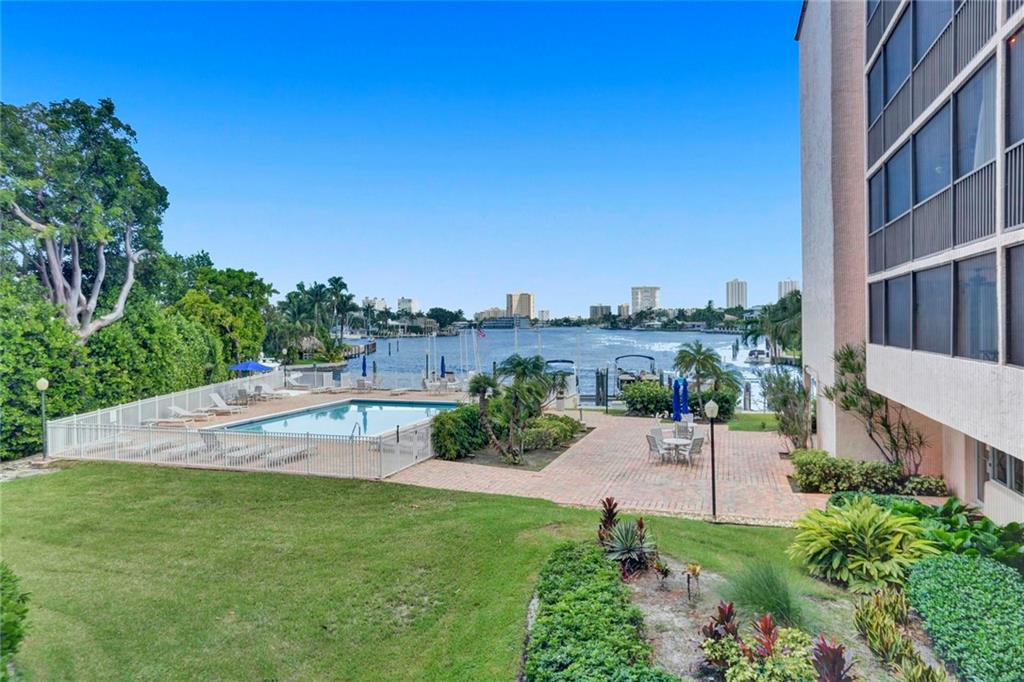 Bay Yacht Club - Residential