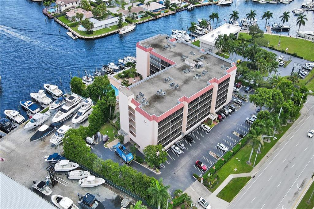 Bay Yacht Club - Residential