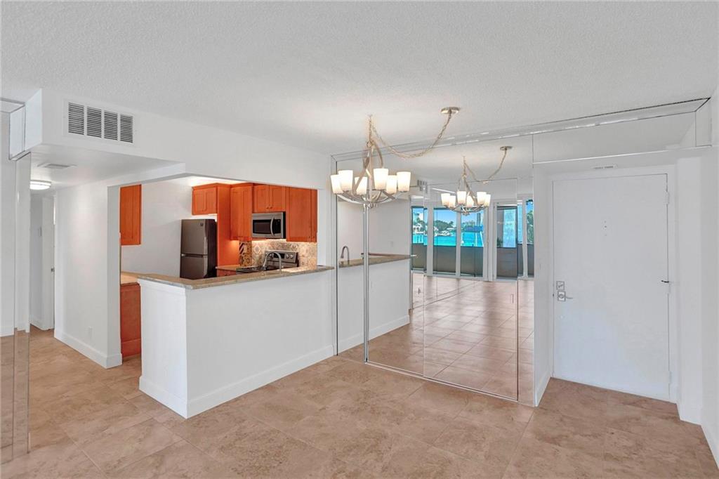 Bay Yacht Club - Residential