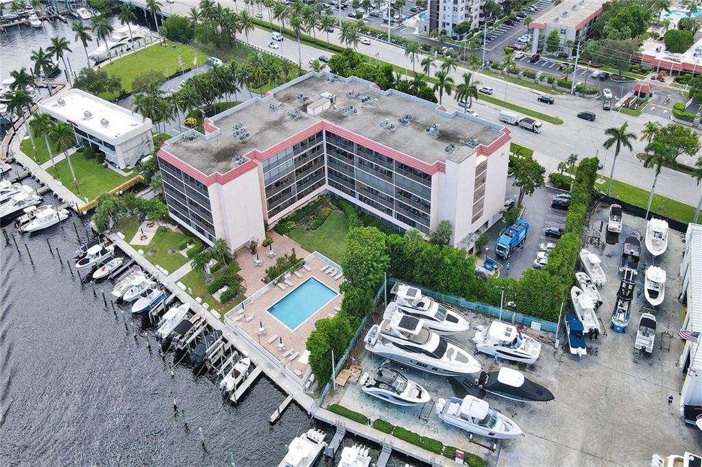 Bay Yacht Club - Residential