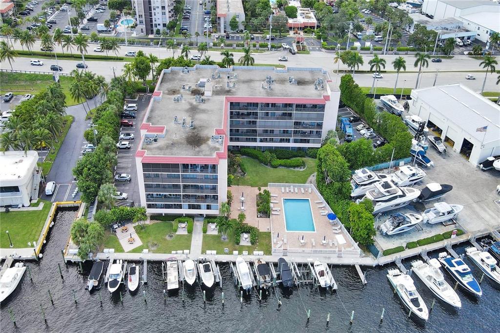 Bay Yacht Club - Residential