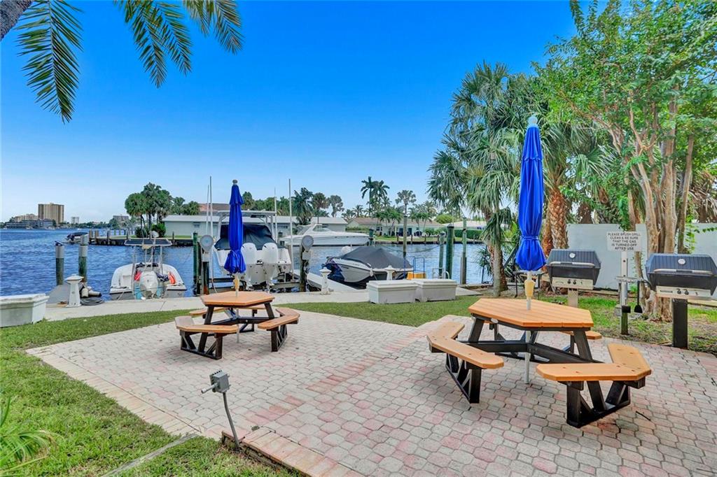 Bay Yacht Club - Residential