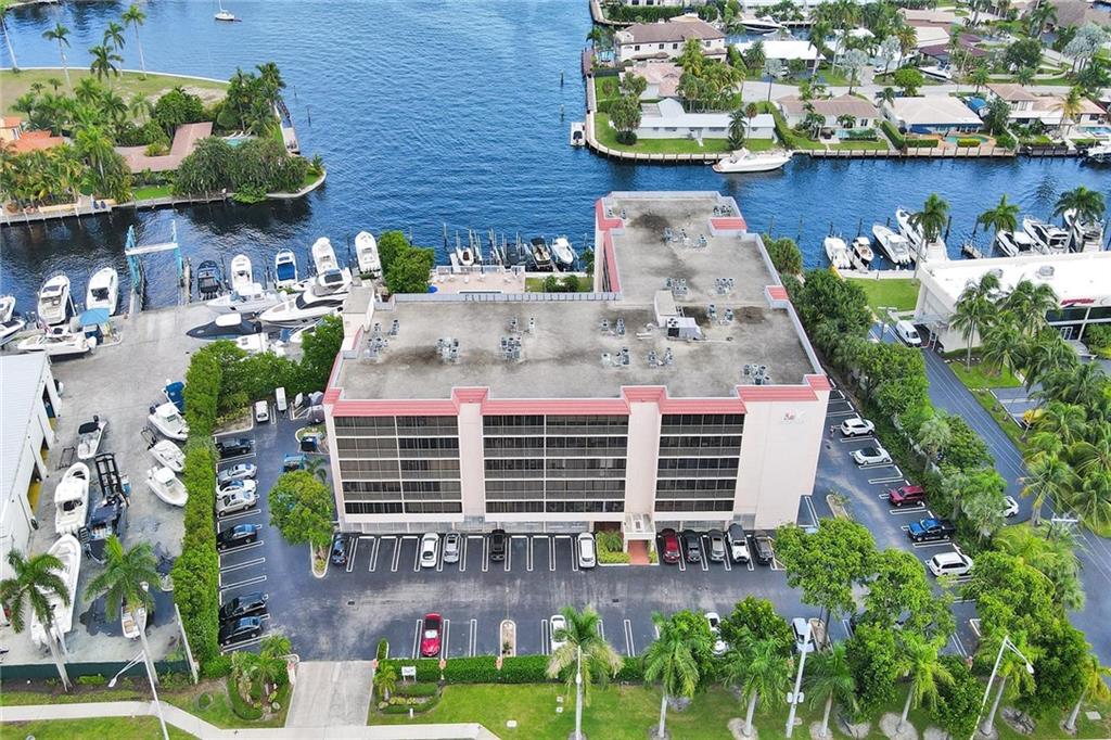Bay Yacht Club - Residential