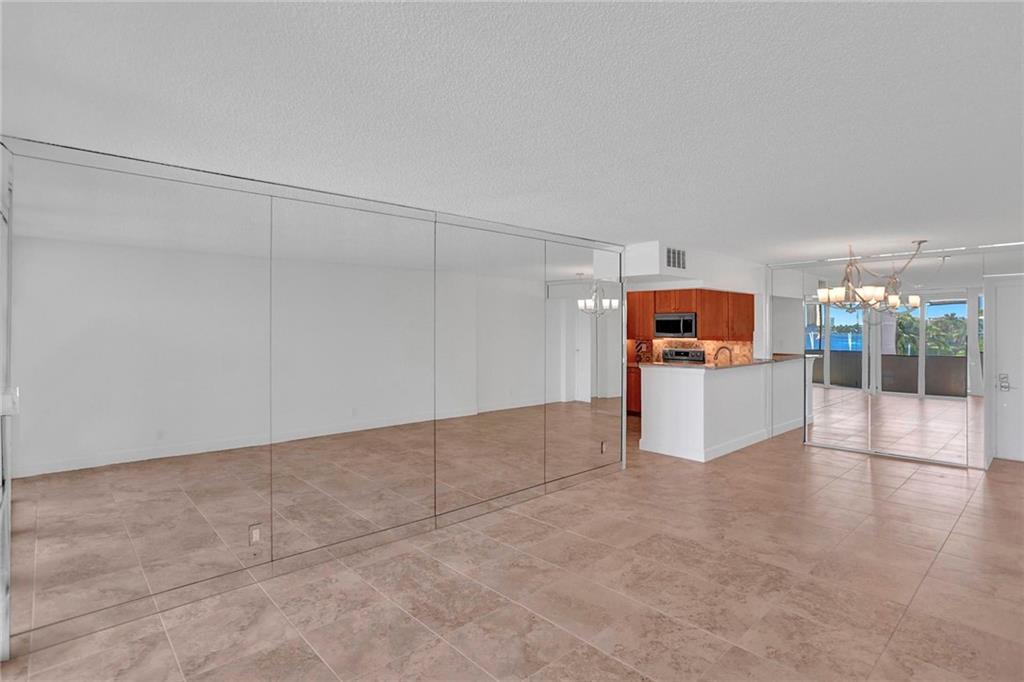 Bay Yacht Club - Residential