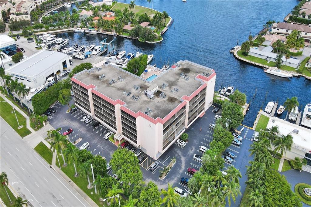 Bay Yacht Club - Residential