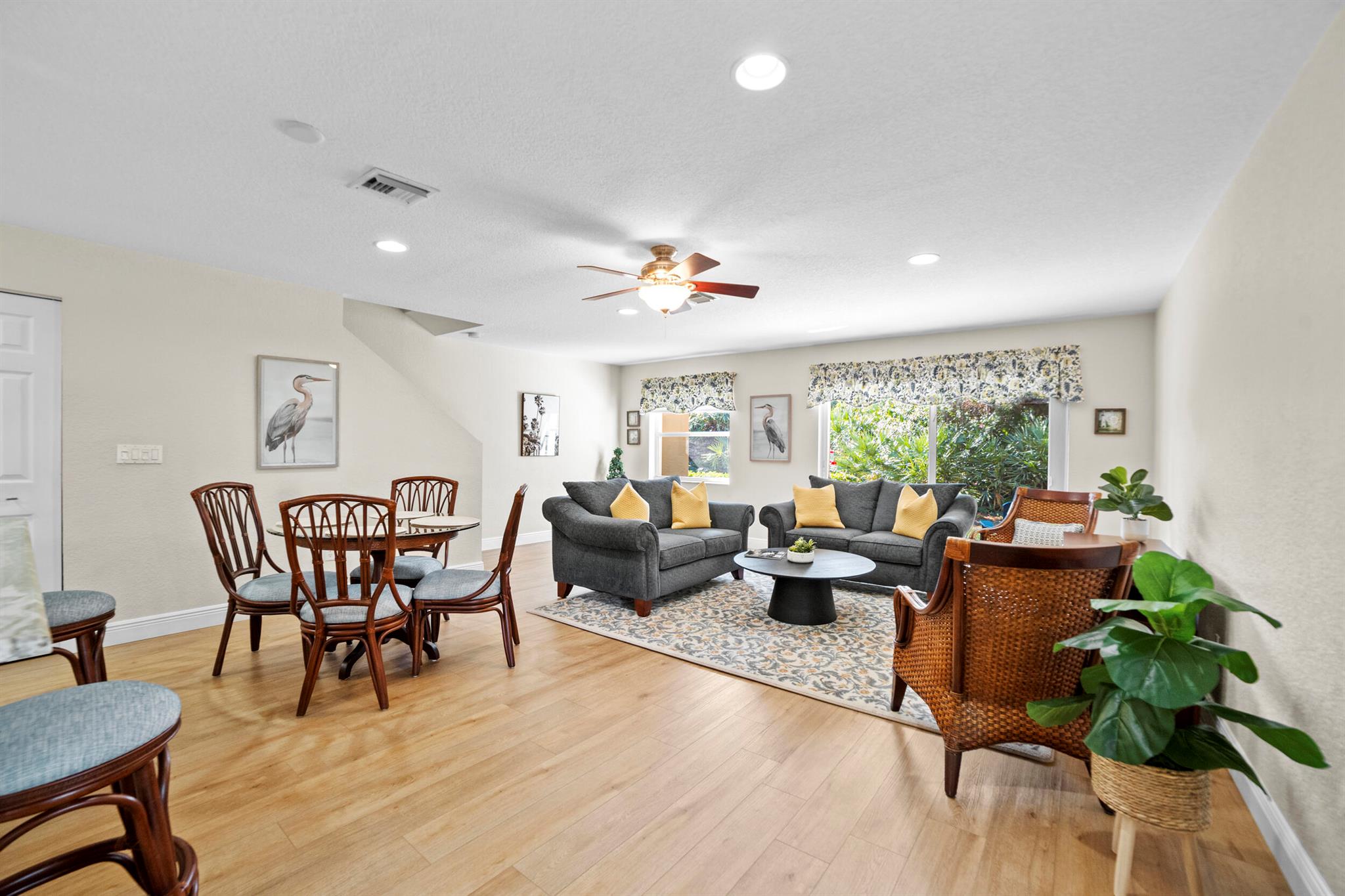 LEXINGTON LAKES - Residential