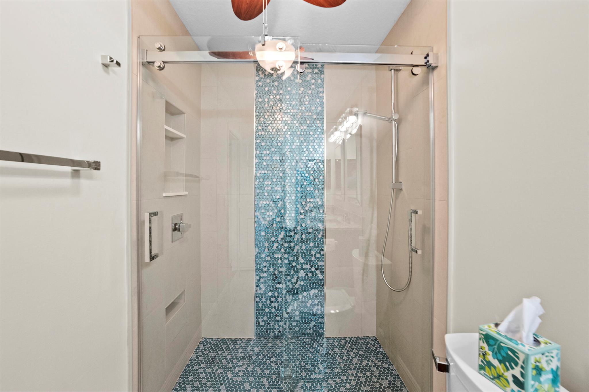 LEXINGTON LAKES - Residential