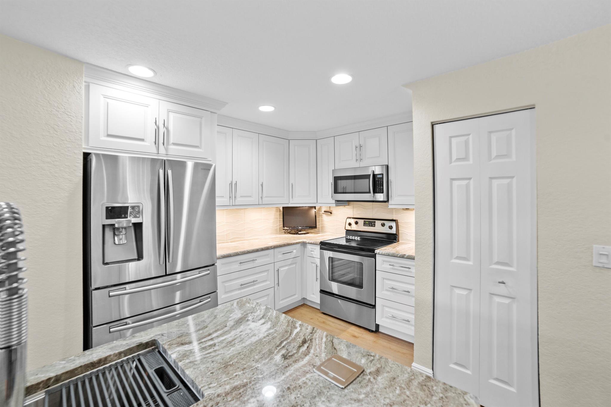 2736 SE Birmingham Drive