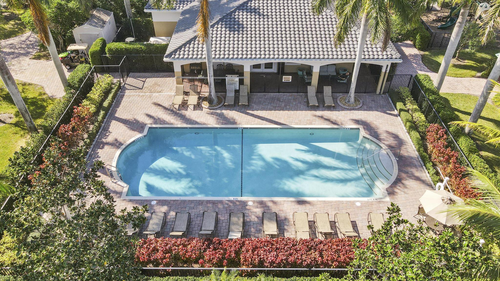 LEXINGTON LAKES - Residential