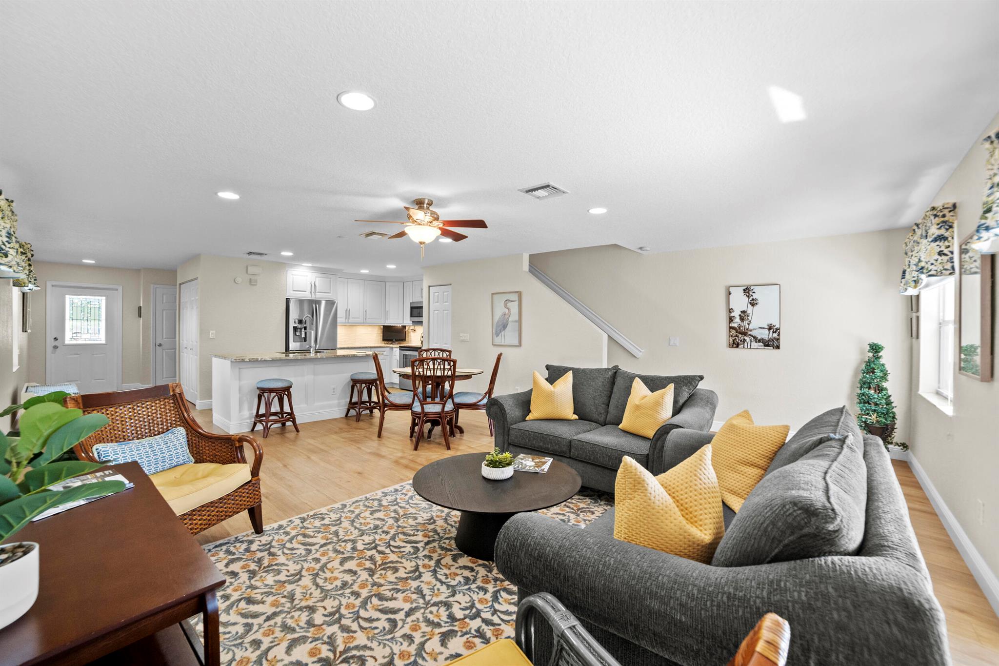 LEXINGTON LAKES - Residential