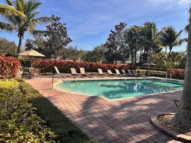 LEXINGTON LAKES - Residential