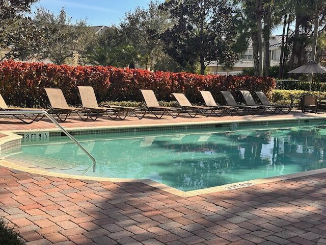 LEXINGTON LAKES - Residential