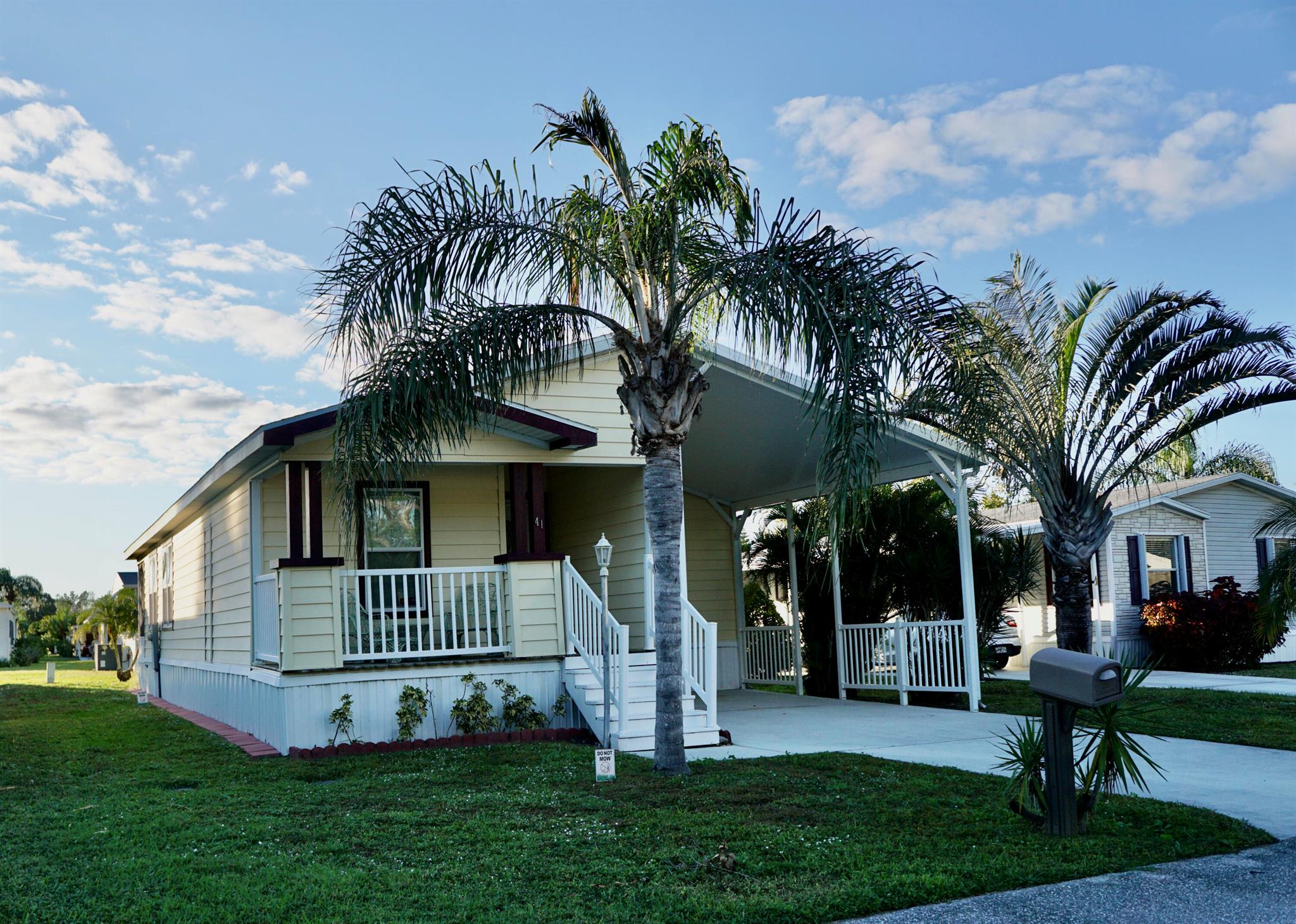 Spanish Lakes Golf - Residential