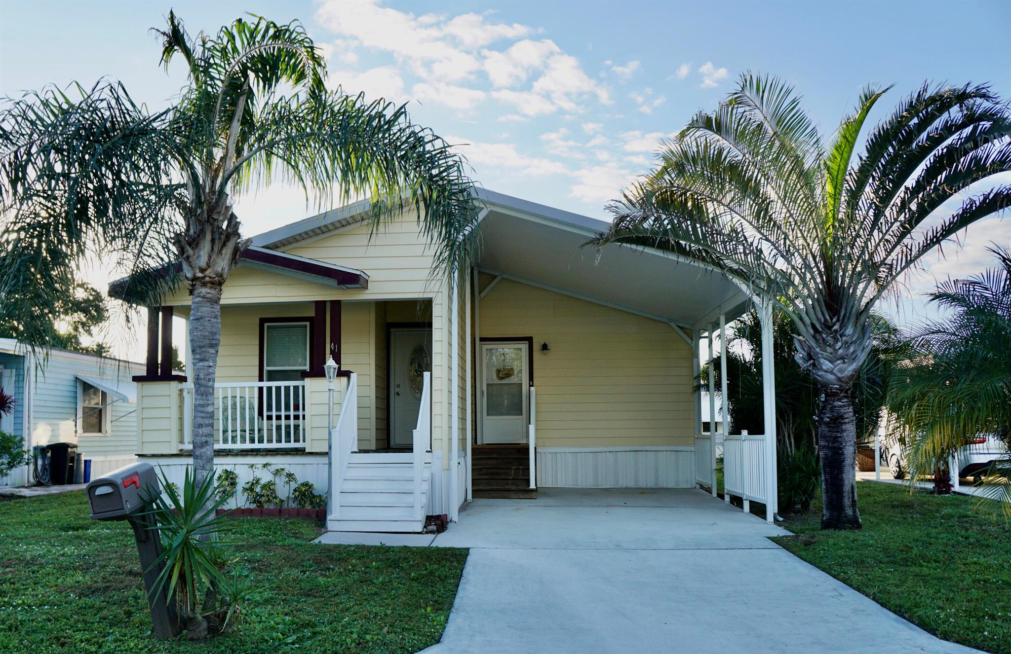 Spanish Lakes Golf - Residential