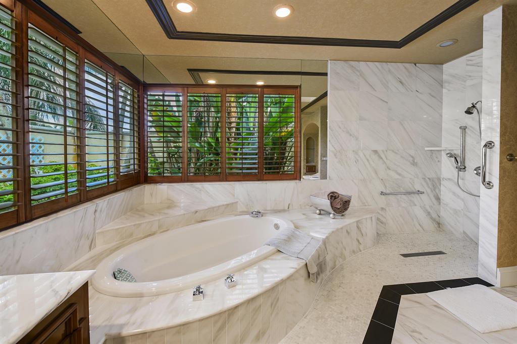 ST ANDREWS COUNTRY CLUB - Residential