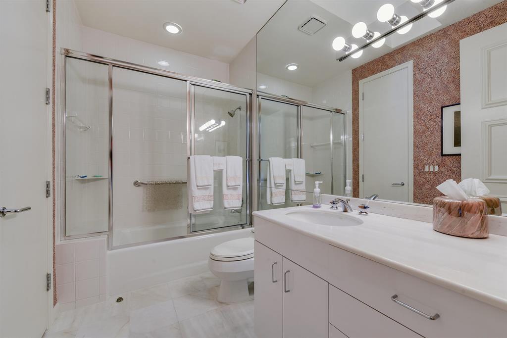 ST ANDREWS COUNTRY CLUB - Residential