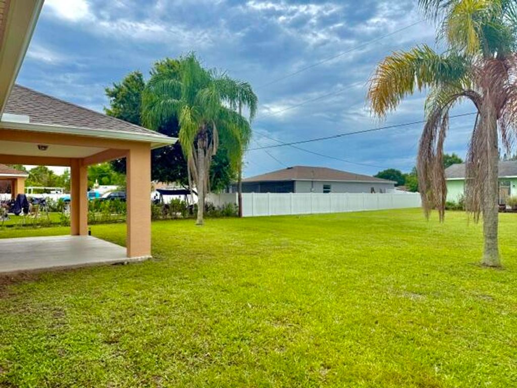 Photo of 530 SW Butler Avenue, Port Saint Lucie, FL 34983 (MLS # B26034880)