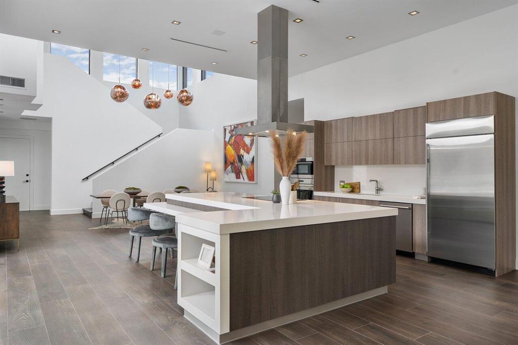 ROYAL PALM YACHT & COUNTRY CLUB - Residential