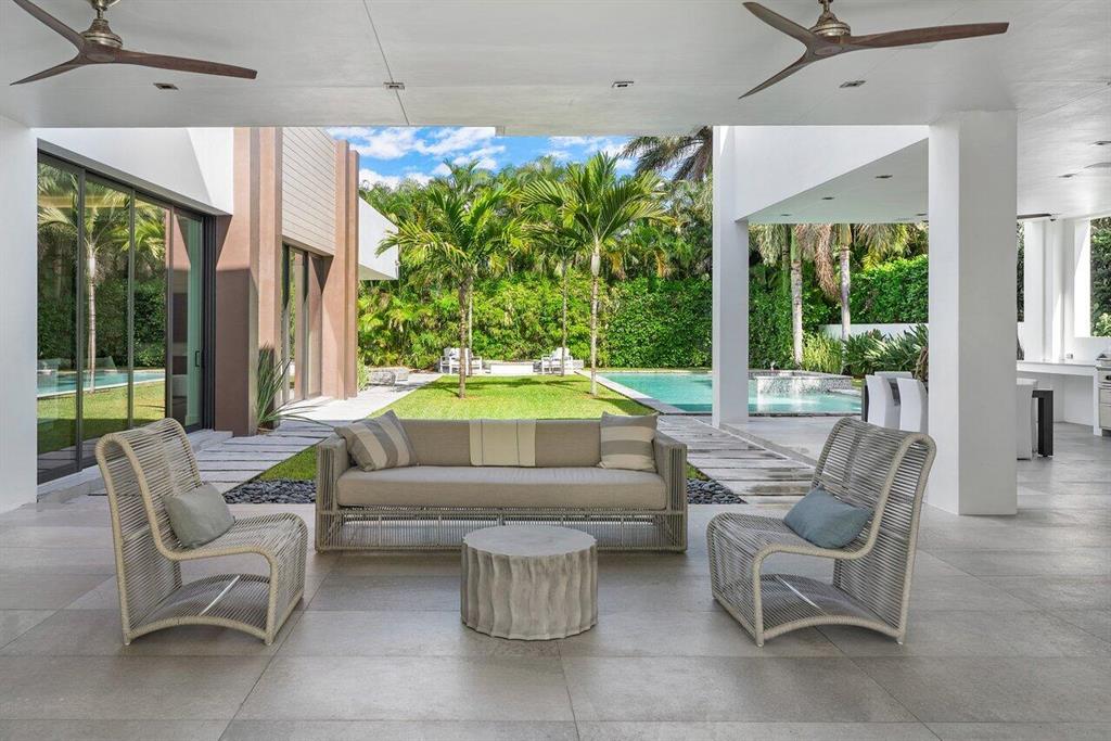 ROYAL PALM YACHT & COUNTRY CLUB - Residential