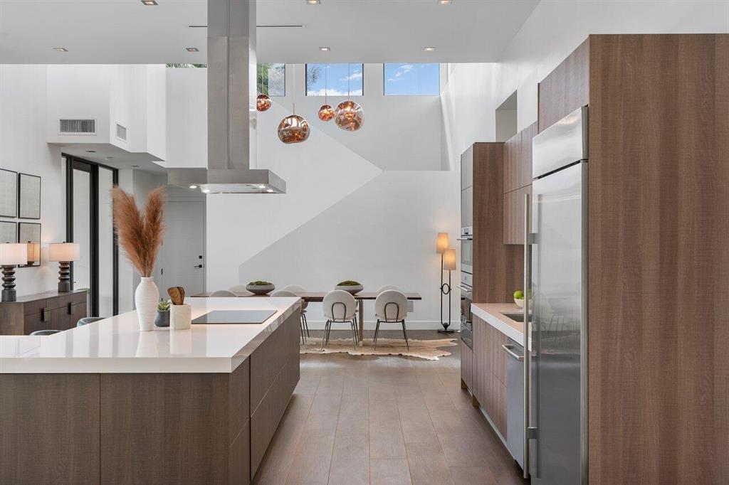 ROYAL PALM YACHT & COUNTRY CLUB - Residential