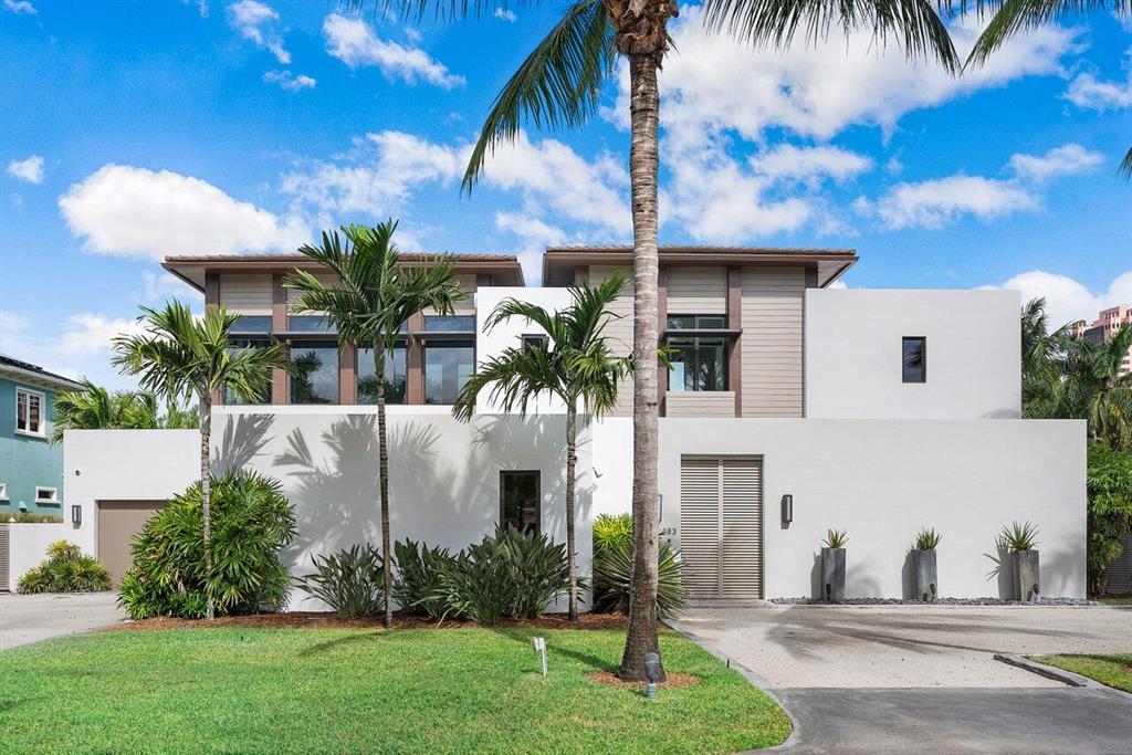 ROYAL PALM YACHT & COUNTRY CLUB - Residential