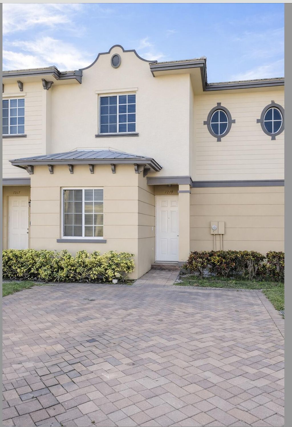 Photo of 1219 Lucaya Drive, Riviera Beach, FL 33404 (MLS # B26017318)
