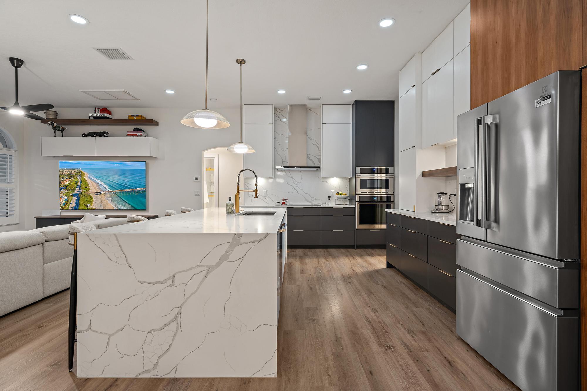 15415 Alexander Run