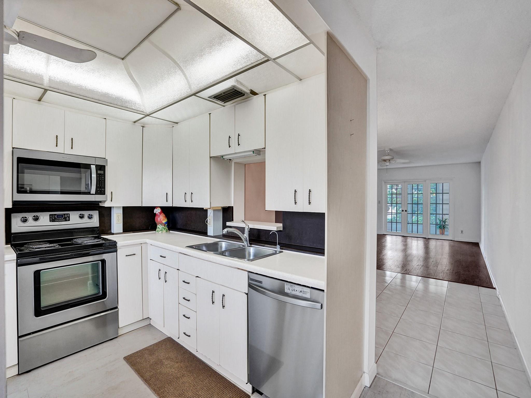 WYNMOOR VILLAGE - Residential