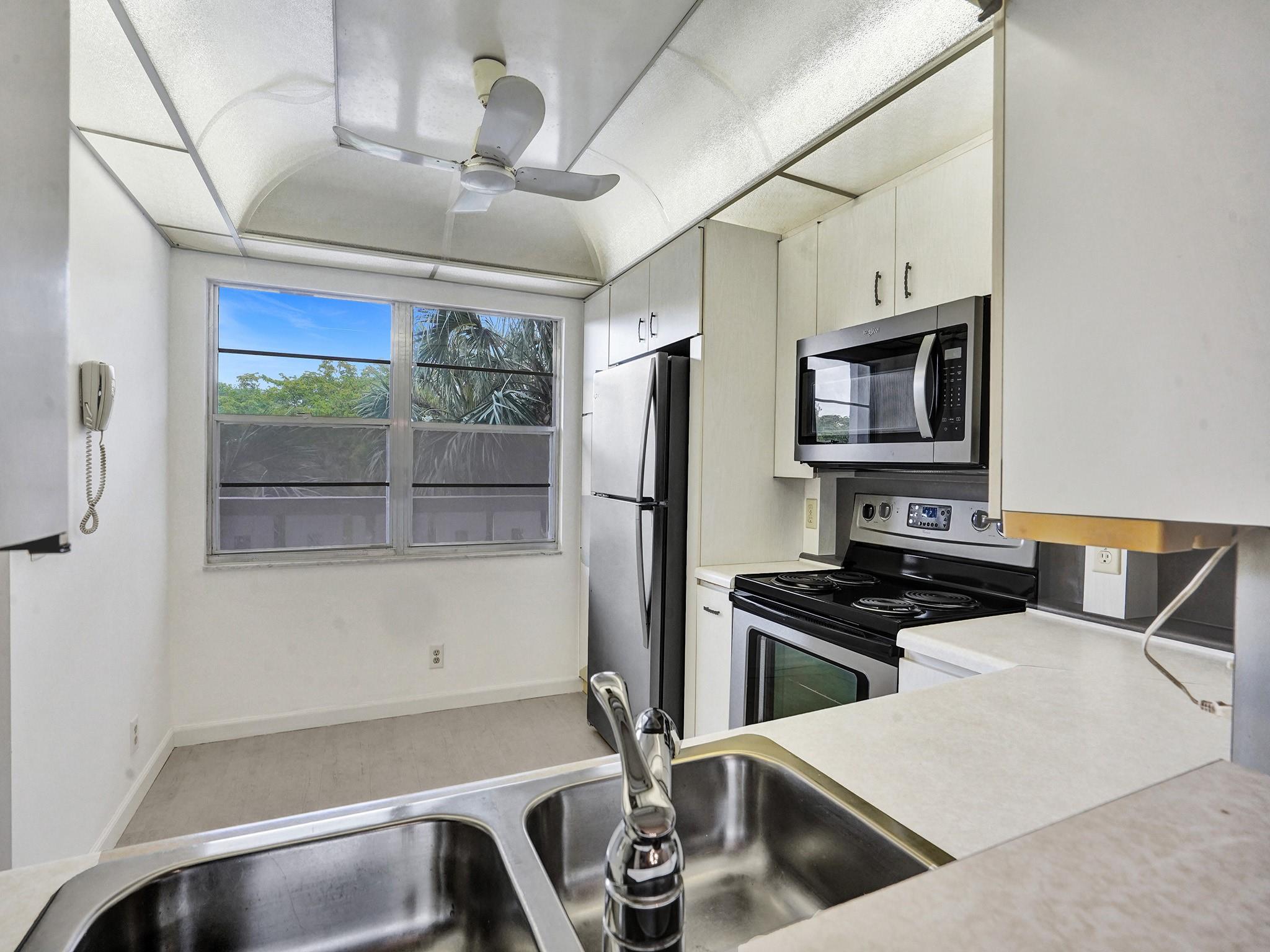 WYNMOOR VILLAGE - Residential