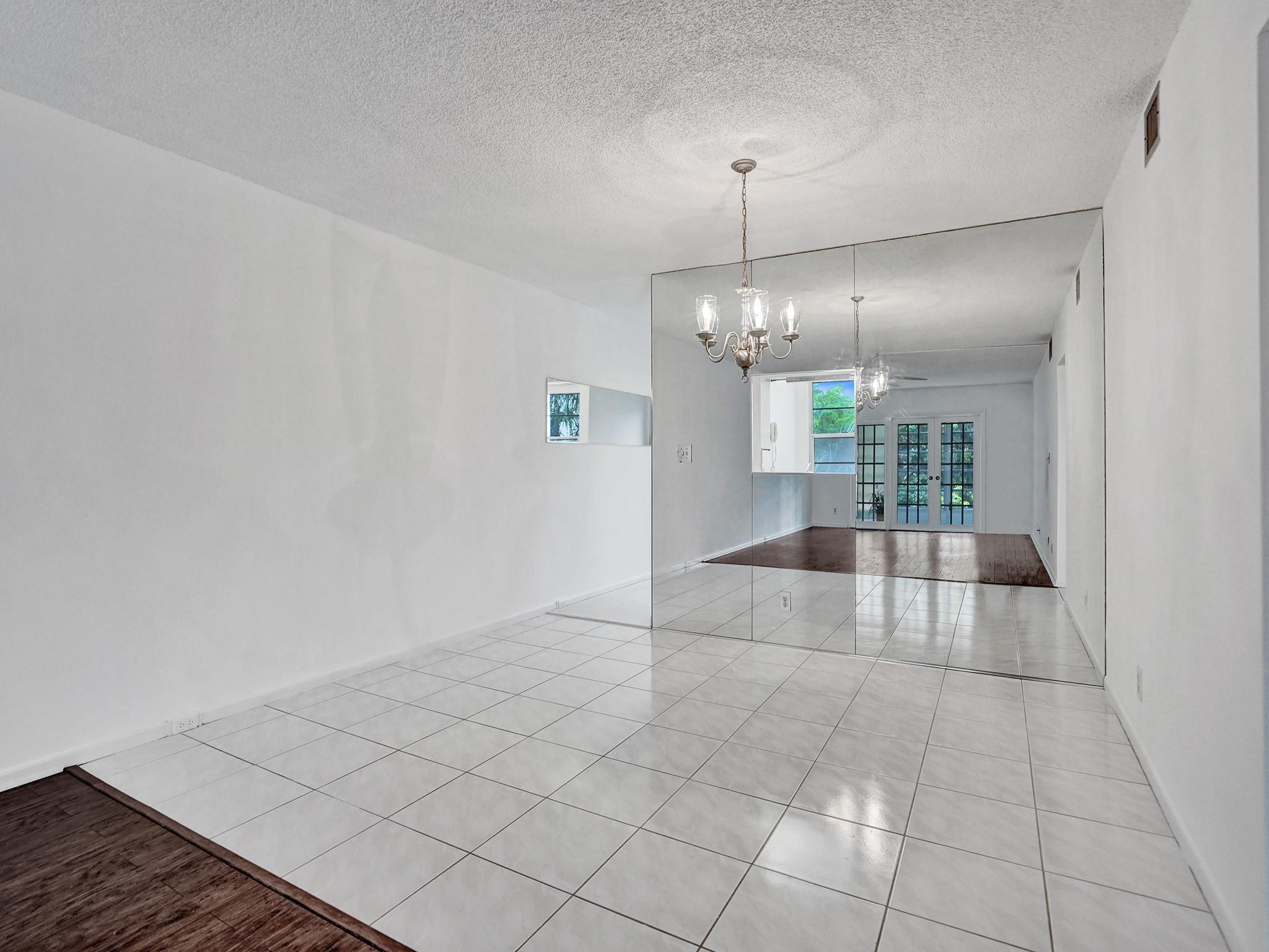 WYNMOOR VILLAGE - Residential