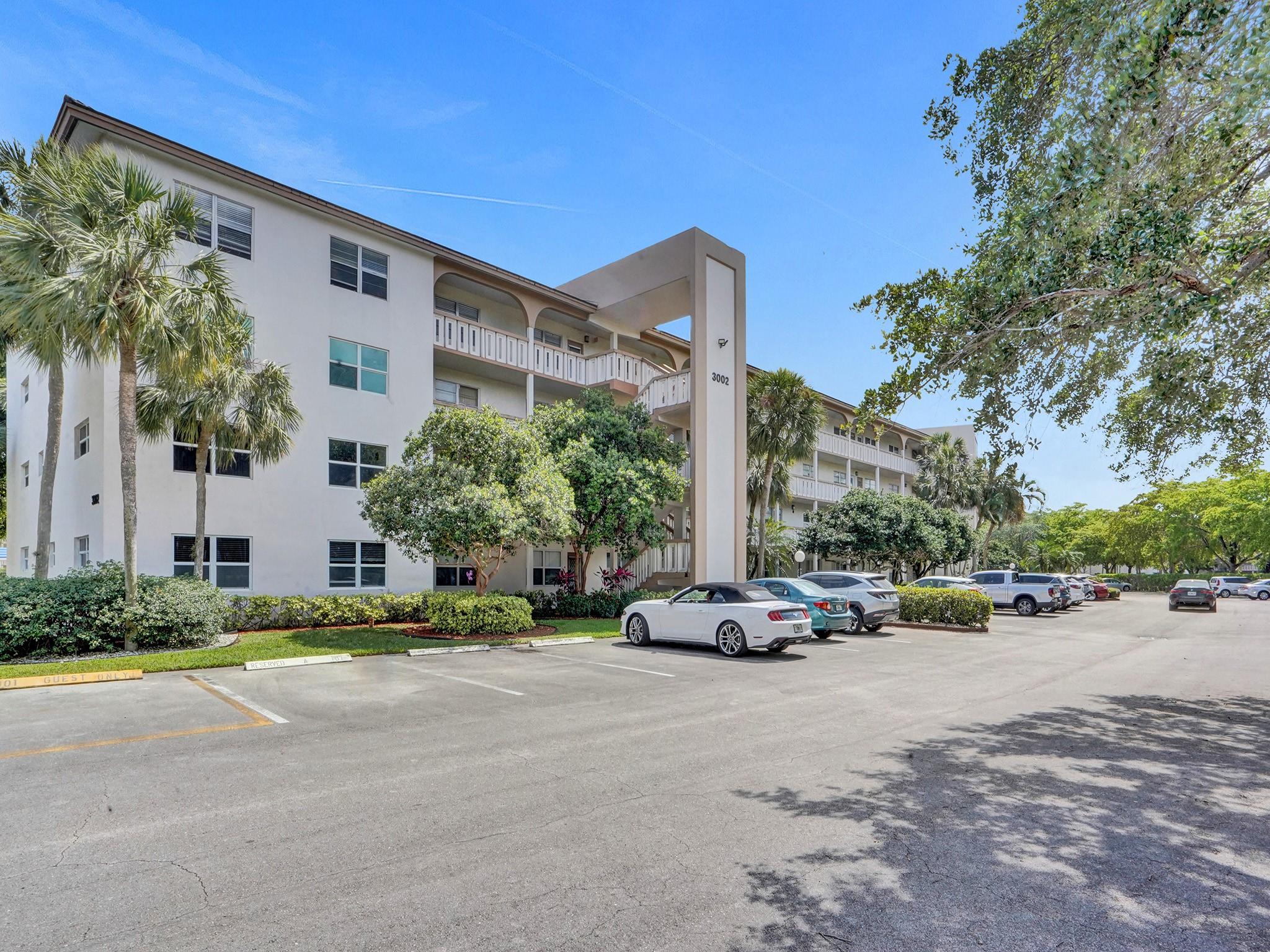 WYNMOOR VILLAGE - Residential
