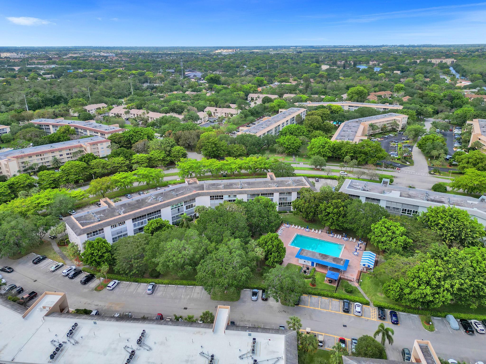 WYNMOOR VILLAGE - Residential