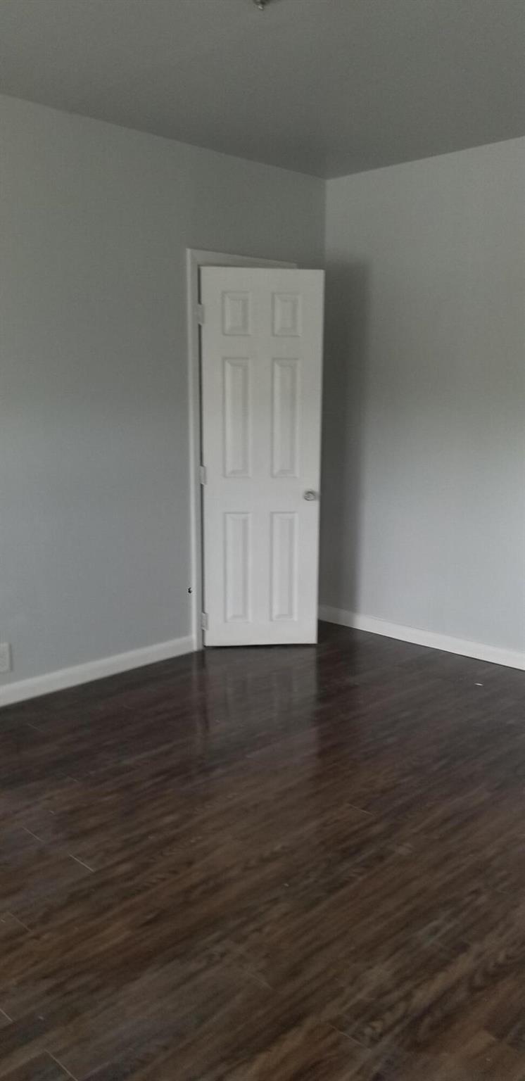 CLOWS - Commercial Sale