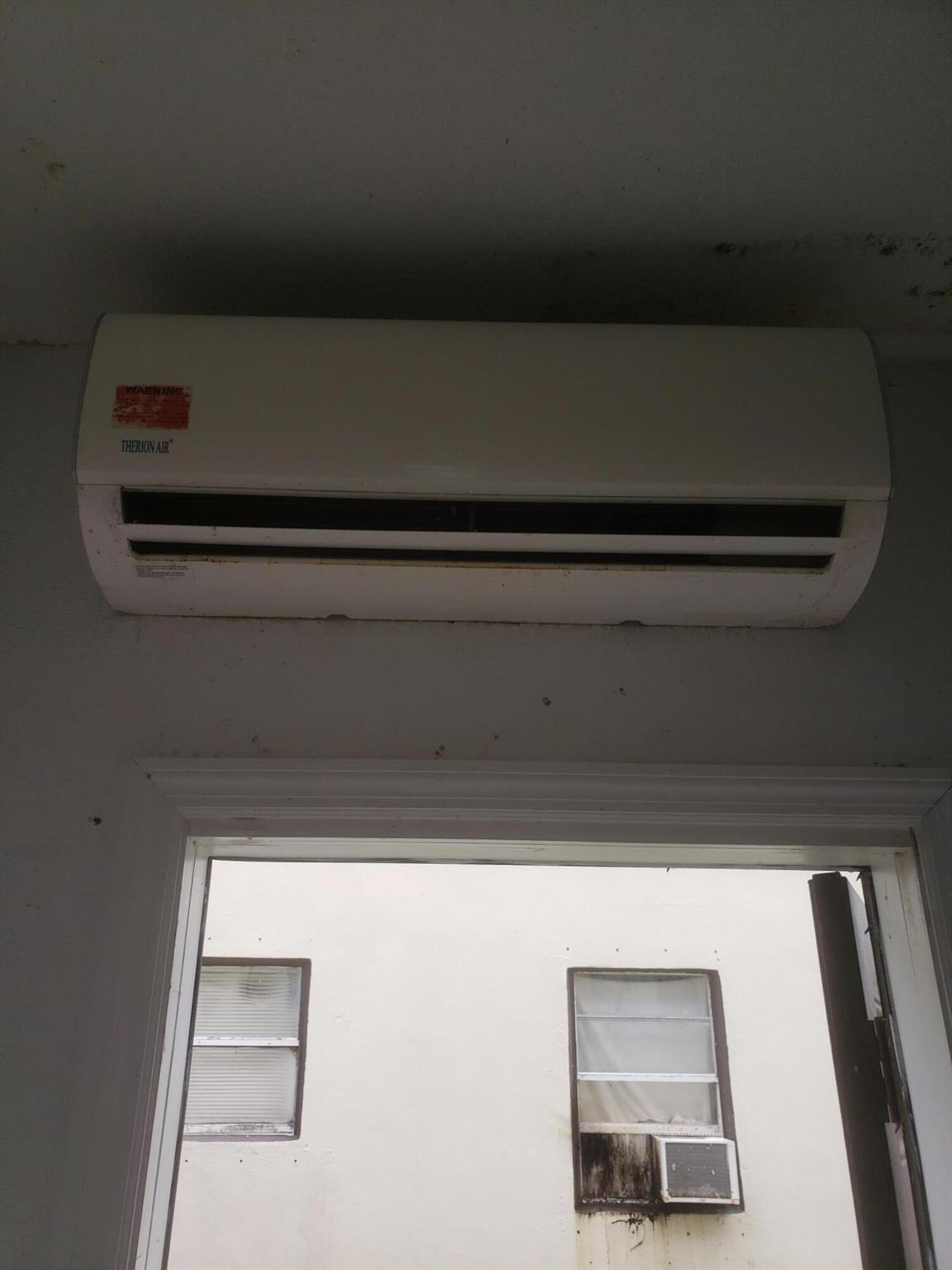 CLOWS - Commercial Sale