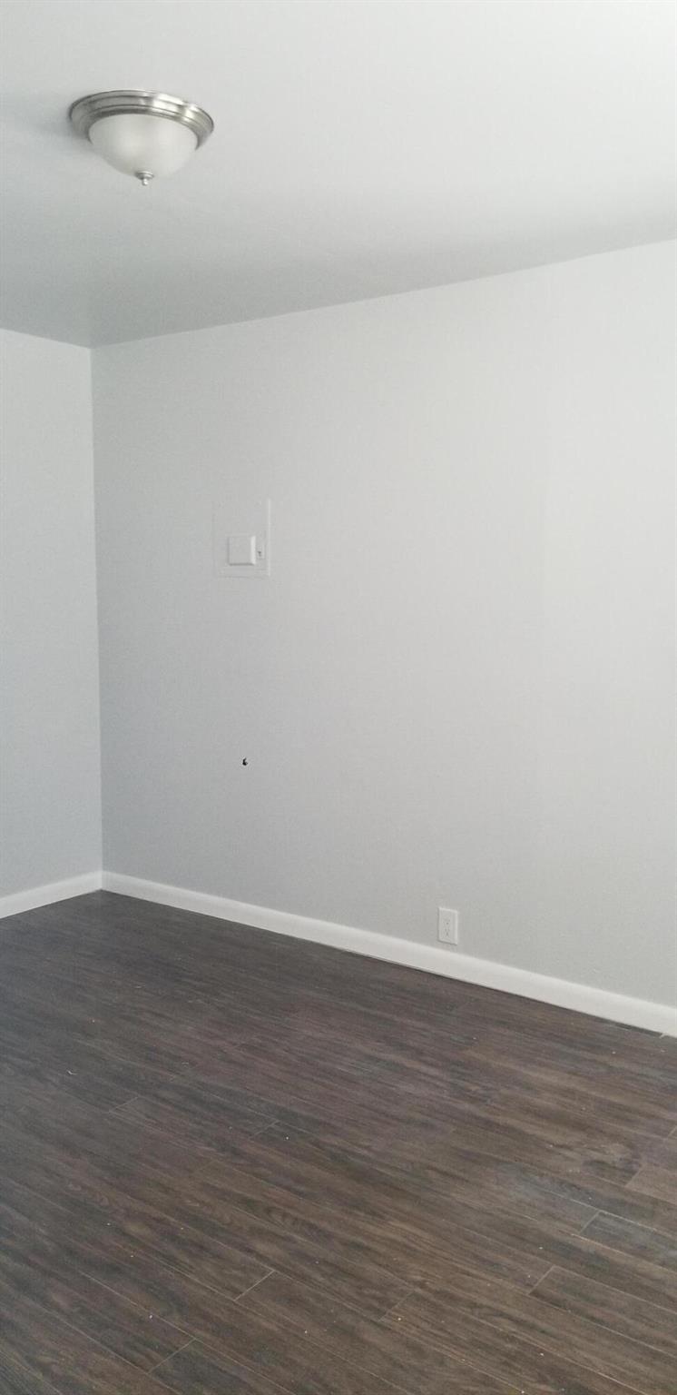 CLOWS - Commercial Sale