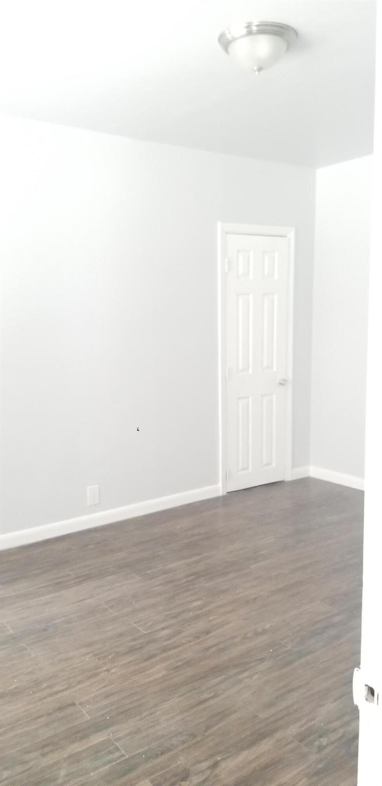 CLOWS - Commercial Sale