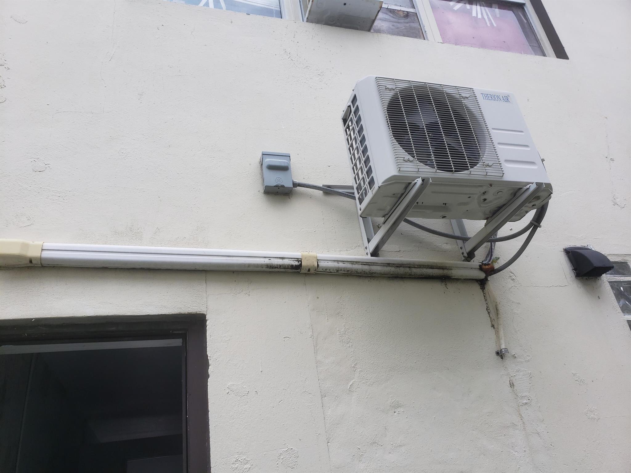 CLOWS - Commercial Sale