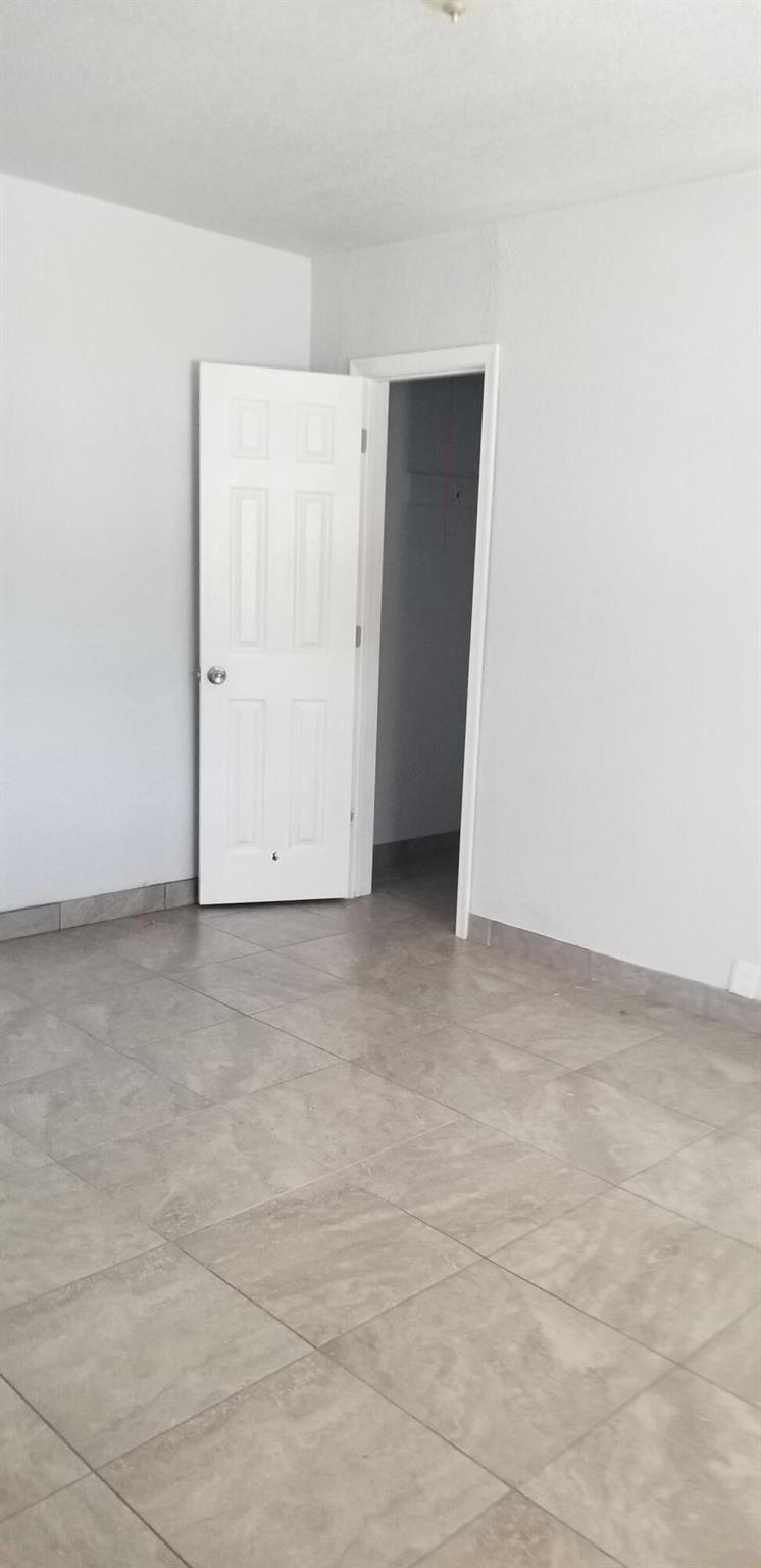 CLOWS - Commercial Sale