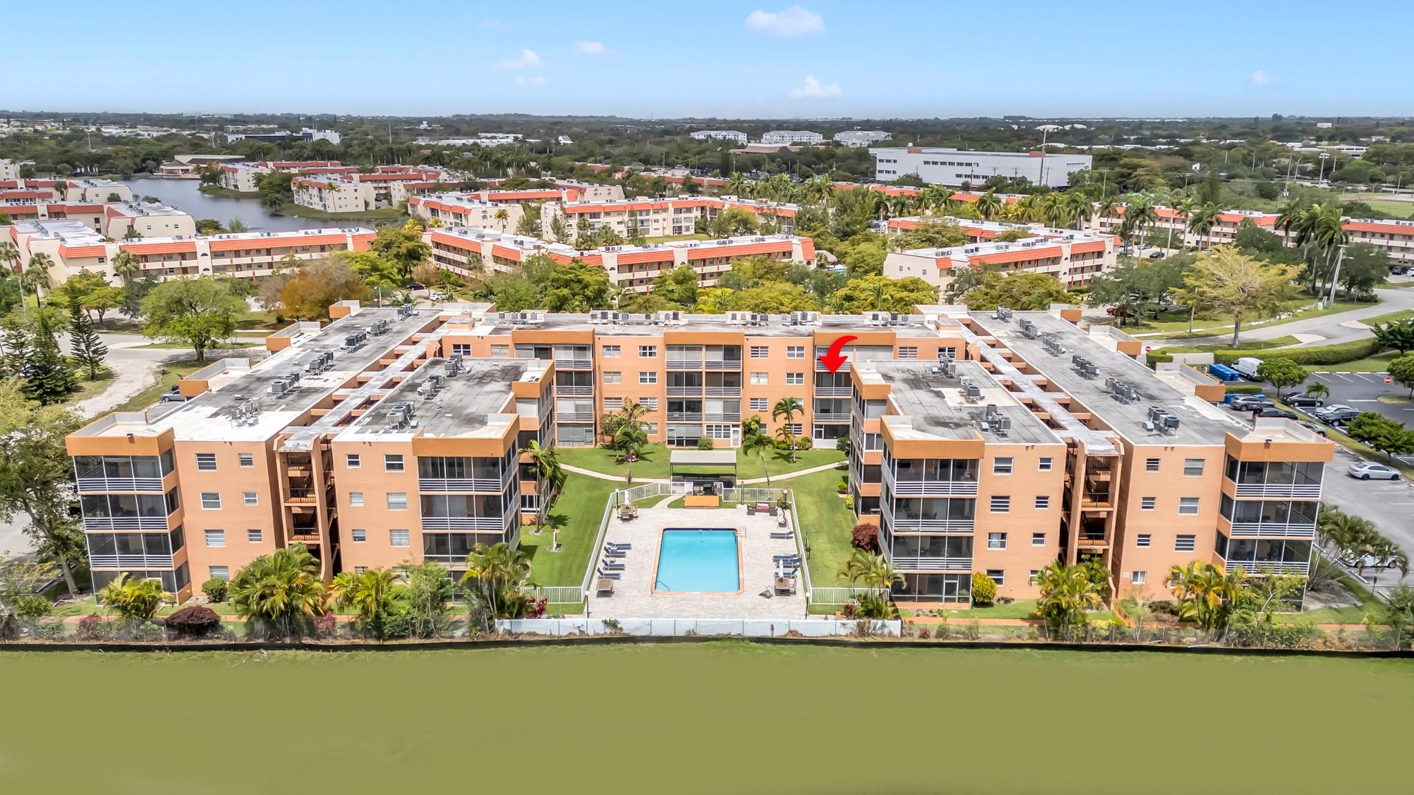 3048 E Sunrise Lakes Dr 313
