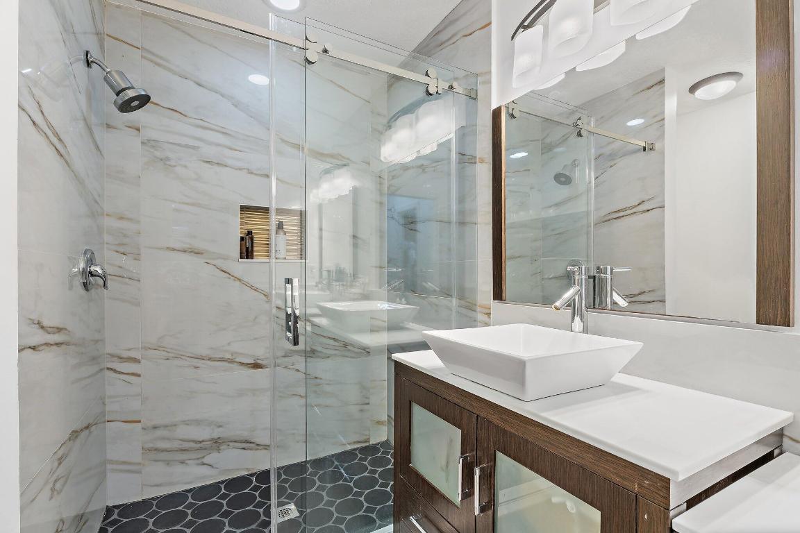 PALM BEACH SHORES - Residential Lease