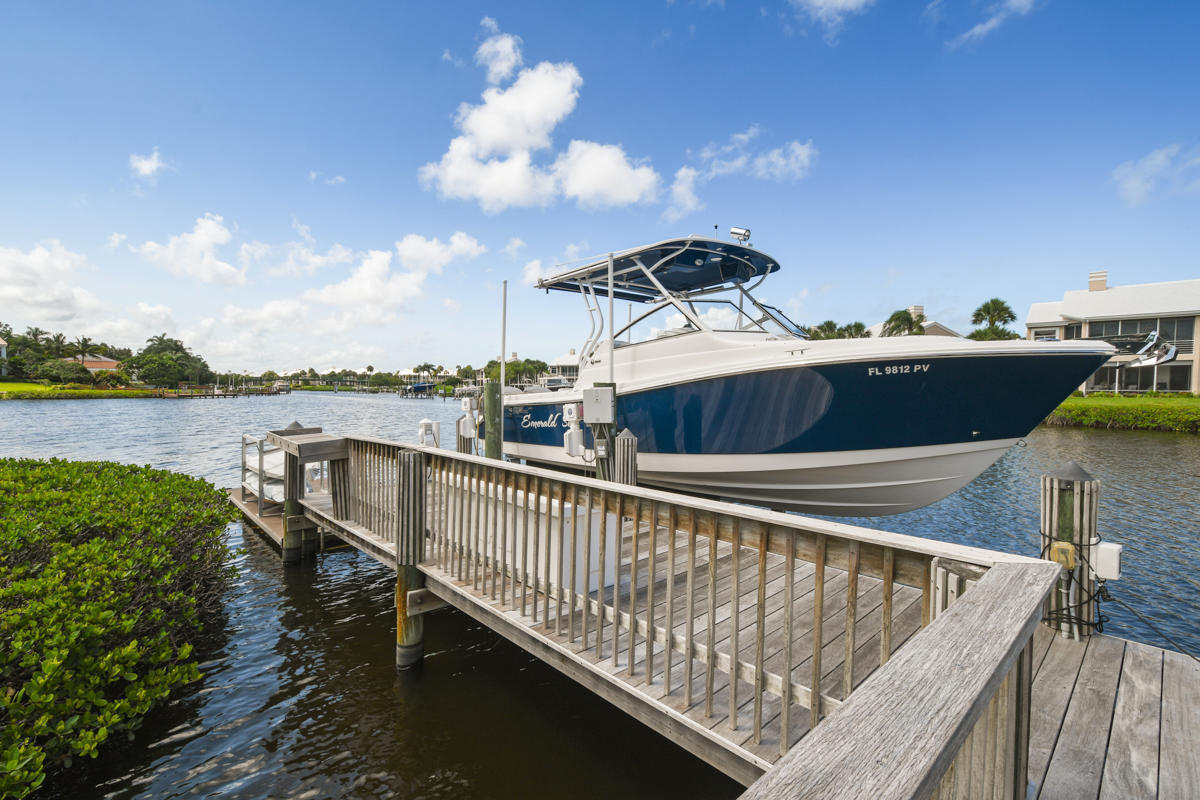 Admirals Cove - Residential