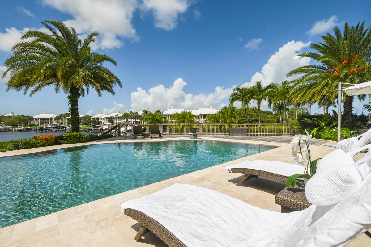 Admirals Cove - Residential