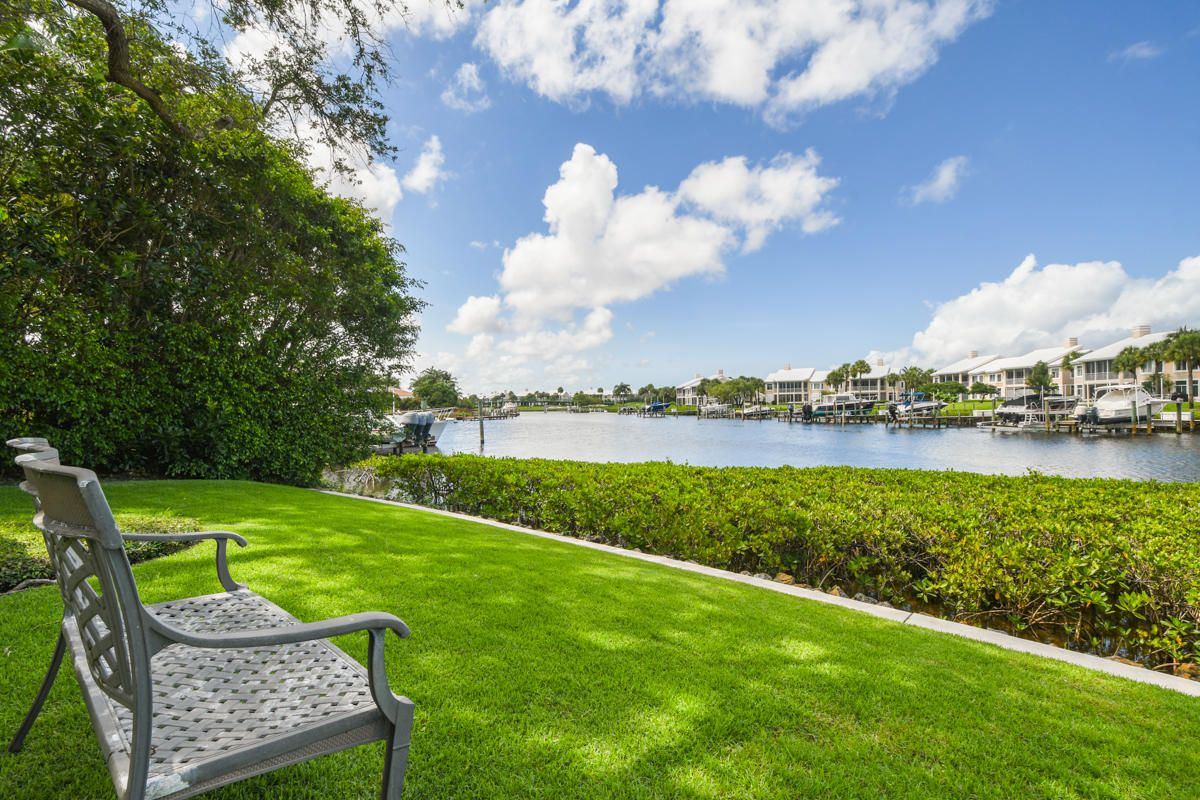 Admirals Cove - Residential
