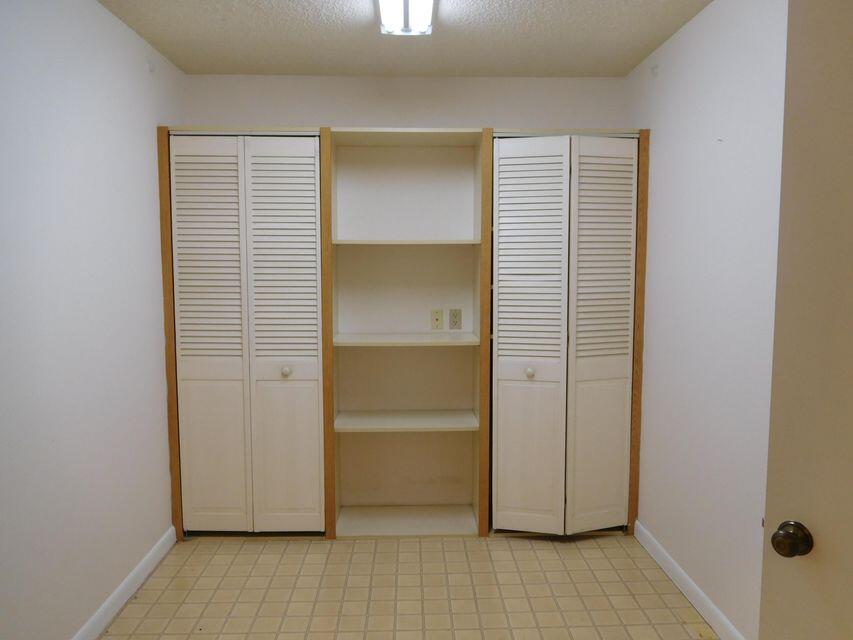 WHITEHALL - Residential