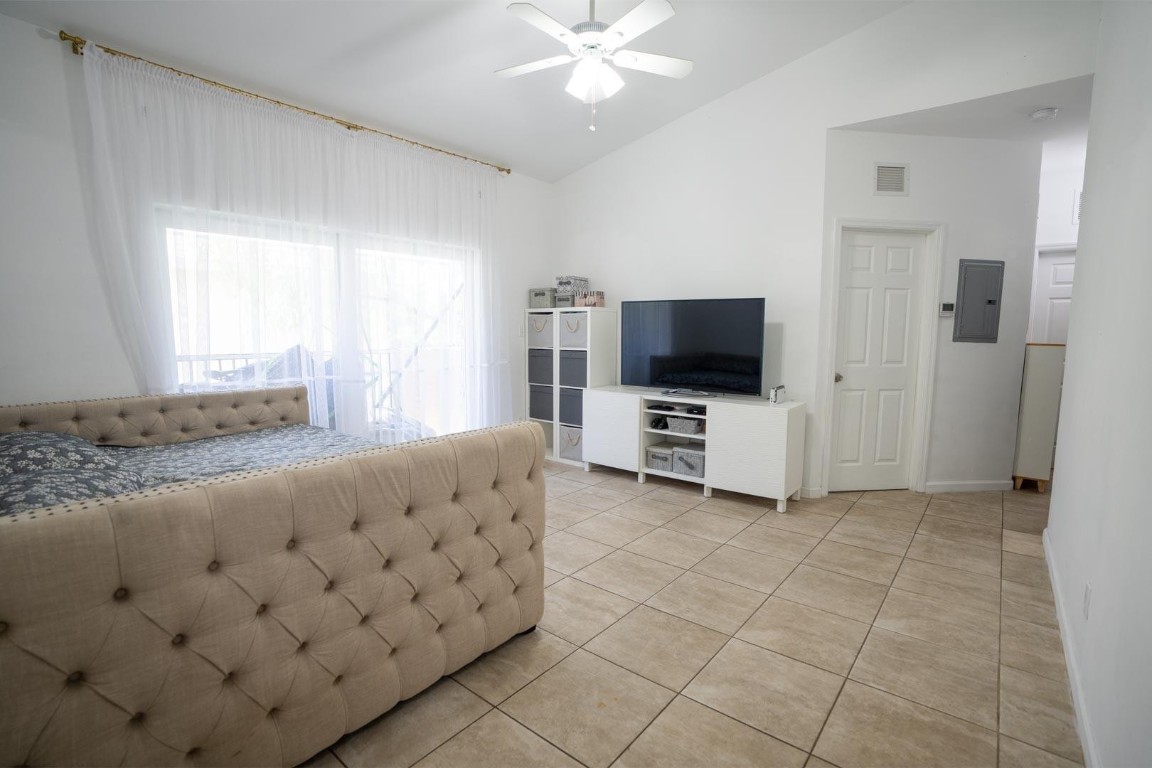 Waters Edge At Deerfield - Residential